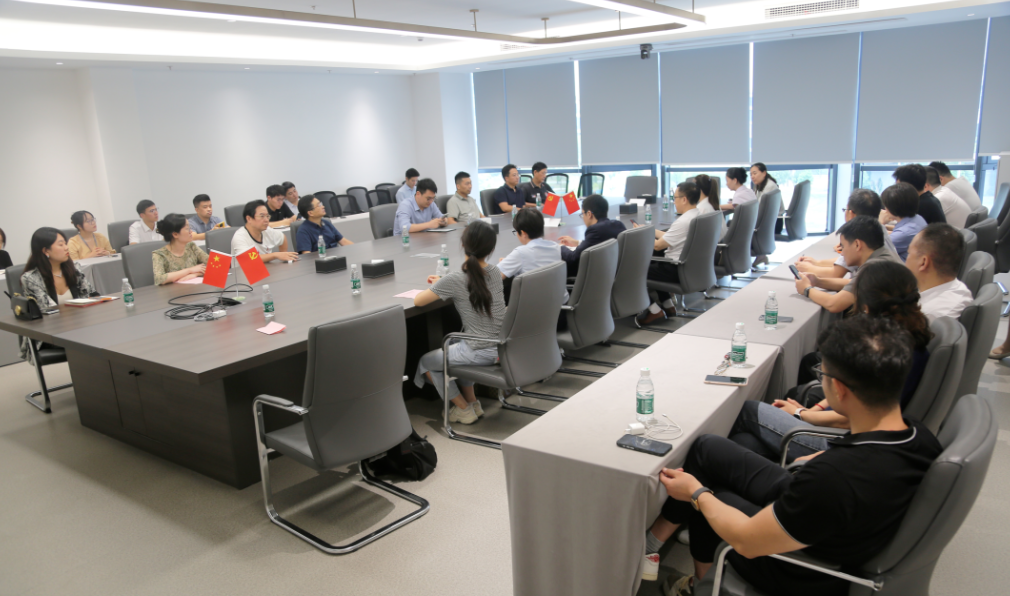 龙思云携手客户，高端装备对接会奏响数字化合作强音