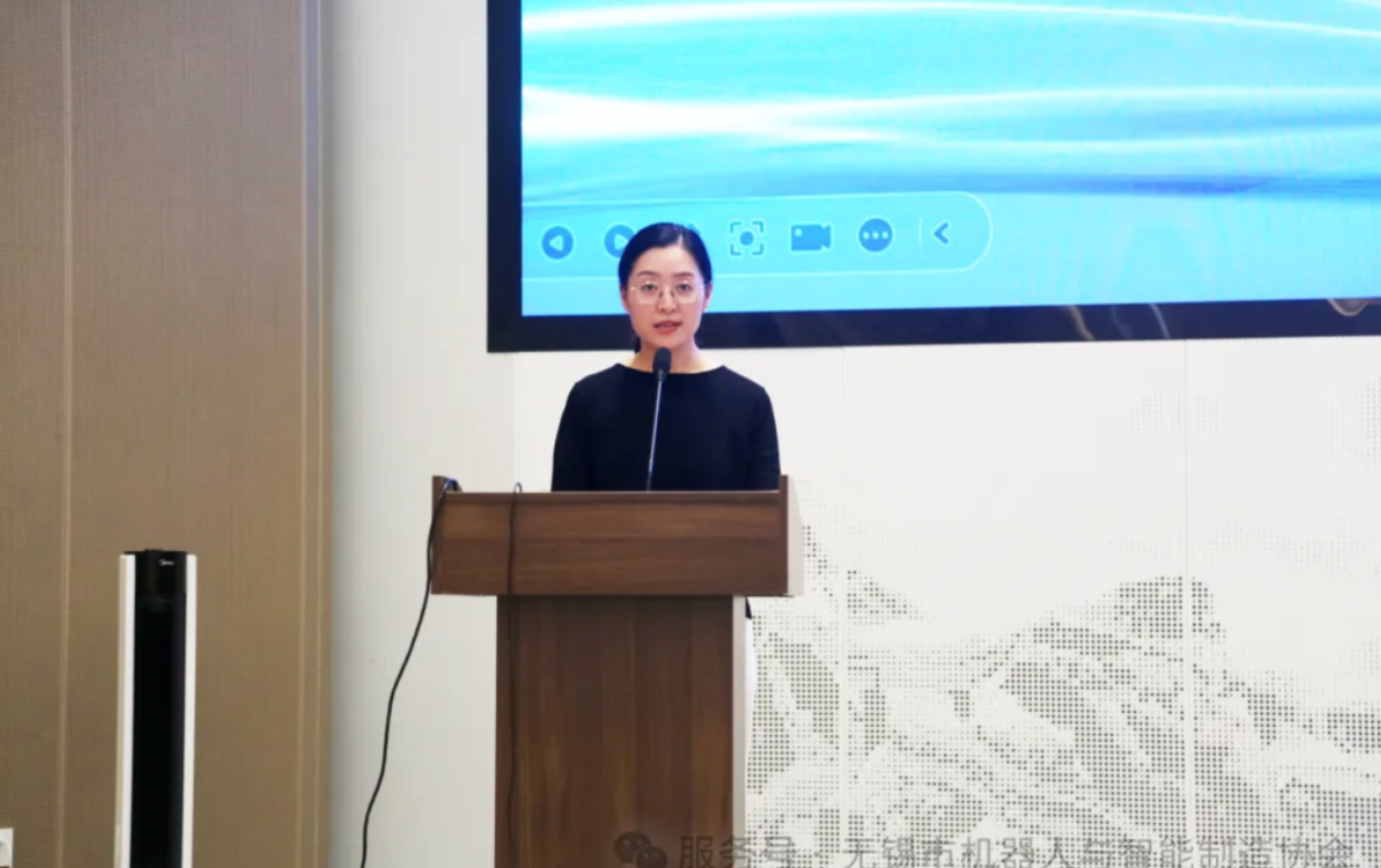 龙思云携手客户，高端装备对接会奏响数字化合作强音