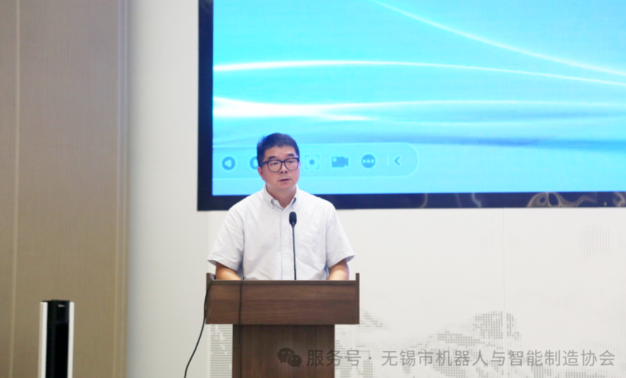 龙思云携手客户，高端装备对接会奏响数字化合作强音
