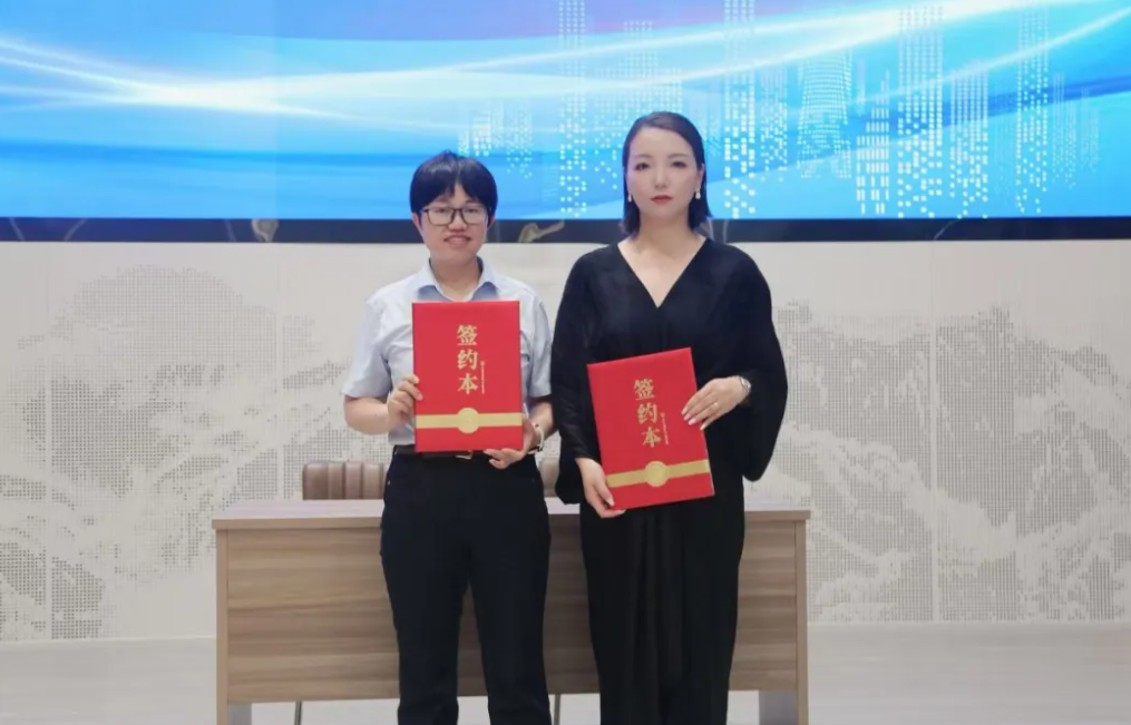 龙思云携手客户，高端装备对接会奏响数字化合作强音