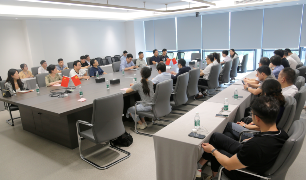 龙思云携手客户，高端装备对接会奏响数字化合作强音