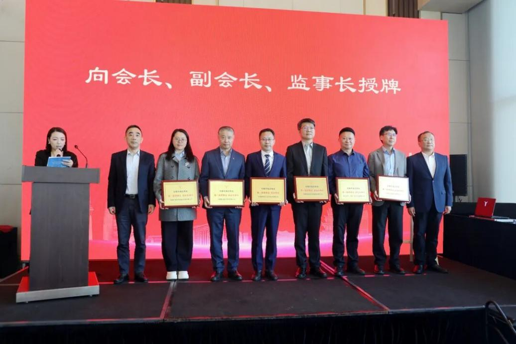 以科技赋能制造业!龙思云荣任无锡市海淀商会副会长及秘书长单位 以科技赋能制造业!龙思云荣任无锡市海淀商会副会长及秘书长单位